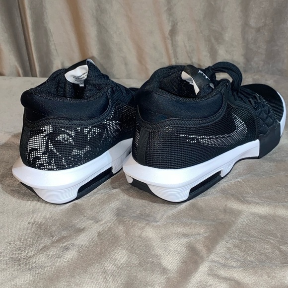 🆕 Nike Adult Lebron Witness VIII TB Basketball Shoes - Picture 9 of 9
